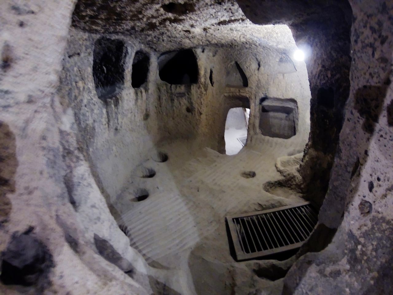 kaymakli-underground-city-8975-nevit-compressor-1721741796.jpg